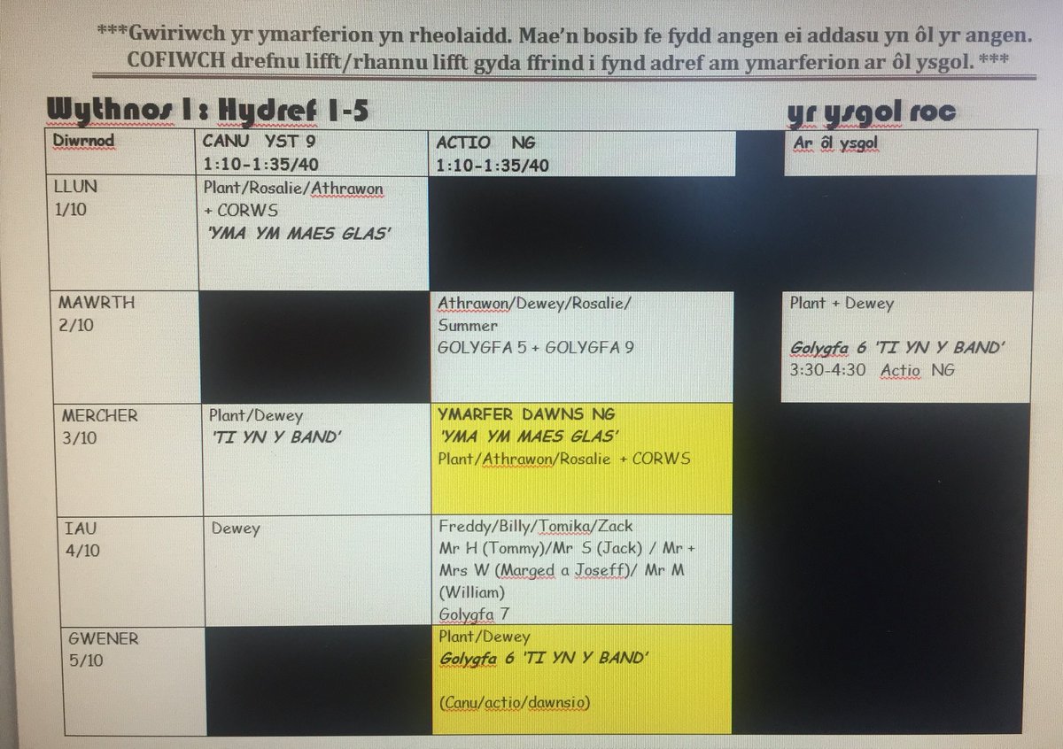 DramaLlanhari's tweet photo. Ymarferion wythnos nesaf, Hydref 1-5. Gwiriwch yr hysbysfwrdd ogydda. Rehearsals next week, Oct 1-5. Students are to check the notice board please! #yrysgolroc18 #schoolofrock18 @YsgolLlanhari https://t.co/3NLPxsVE7a
