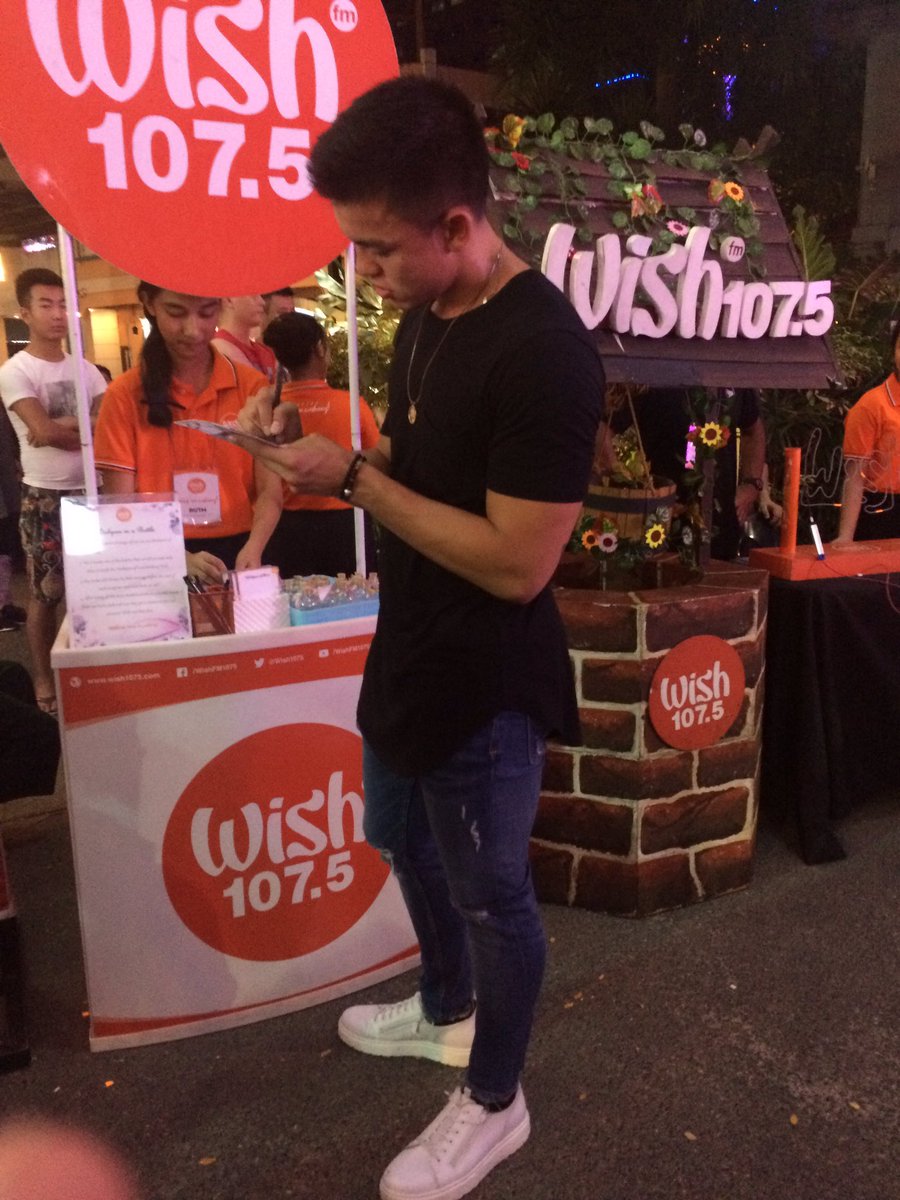 AlexanderCuties's tweet photo. Alex at @Wish1075 booth 😉😄 https://t.co/SPO6cNnUjJ