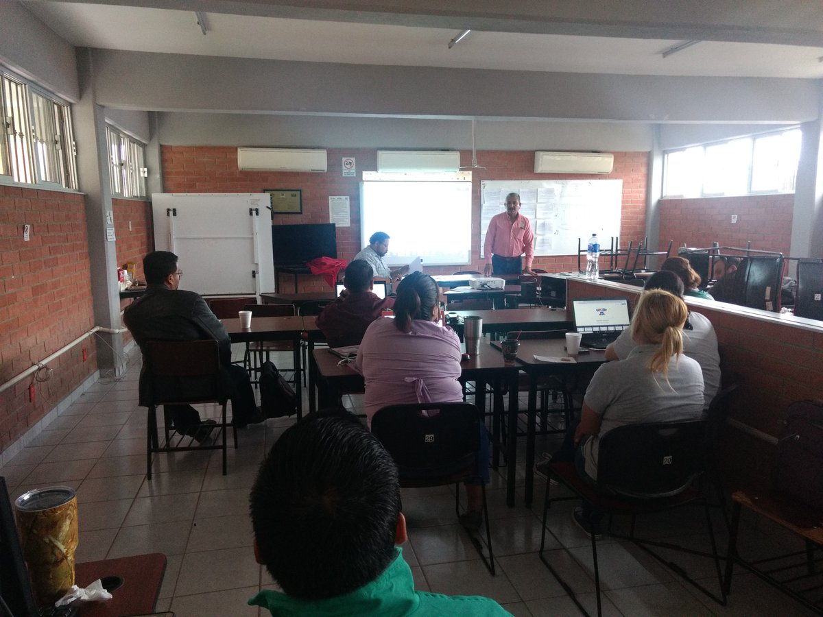 #FelizJueves en <a href="/CECyTEC_GCepeda/">CECyTEC General Cepeda</a> estamos en Consejo Técnico para mejorar los logros educativos. #SomosCECyTEC <a href="/CECyTECoahuila/">CECyTE Coahuila</a> <a href="/franciscotobias/">Francisco Tobias</a>