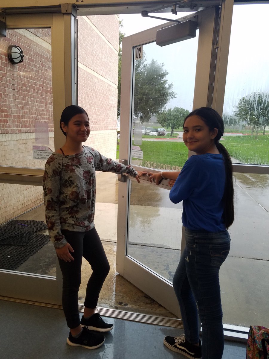 Cypress_Grove's tweet photo. Even with rainy weather, our door greeters are smiling! #cgstudentsareawesome #cgcats @AvidGrove https://t.co/Z4IRZJt938