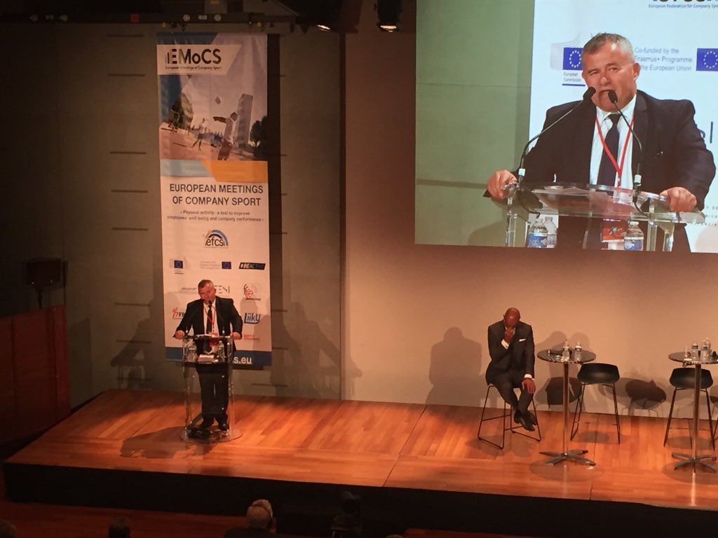 Plénière de clôture : Didier Besseyre <a href="/ffsefrance/">Fédération Française du Sport Entreprise</a> <a href="/CompanysportEU/">EFCS</a> intervient en conclusion de cette riche journée et annonce du label « Active workplace »!
#SWL2018 #EMOCS <a href="/CompanysportEU/">EFCS</a>