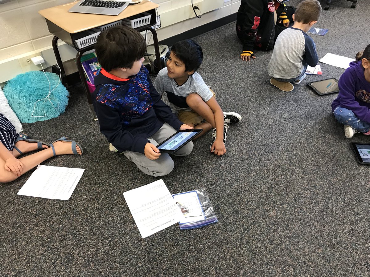 Sequencing &amp; retelling with the support of our 3rd gr buddies. <a href="/MrsNosalik/">Jennifer Nosalik</a> @Szo_Long