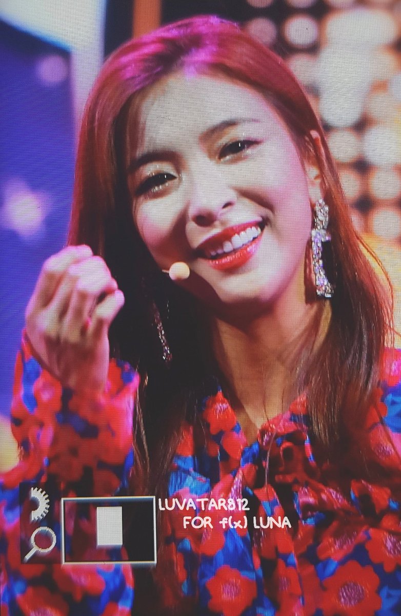 fx_Luuuuuuuuna's tweet photo. 180927
2018 코리아세일페스타 전야제 “Shopper’s Fun Night”  

선영 너 오늘 선녀같아😍💜💜
#루나 #박선연 #fx #에프엑스 https://t.co/ZEBrGoznaO