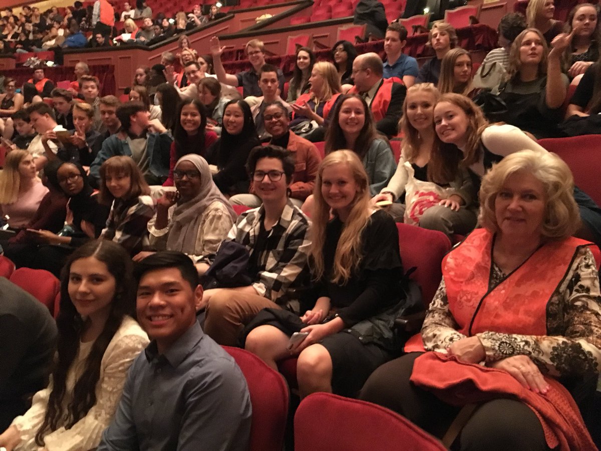 AarsHistory's tweet photo. Burnsville students waiting to watch their classmates perform on the #Hamilton stage in #Minneapolis followed by a matinee performance of Hamilton! #EduHam #One91 @Gilder_Lehrman @mscolemanbhs  @ms_wendling @BurnsvilleHS https://t.co/SlZYJKsPHU