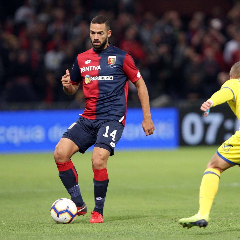 DavideBiraschi's tweet photo. Vincere contro una diretta concorrente è sempre importante, ma farlo con una prestazione convincente e accompagnati per 90 minuti da uno stadio da brividi, dà un sapore ancora più bello a questi 3 punti!
Avanti così, con lavoro e sacrificio 💪🏻 #SempreForzaGenoa
#GenoaChievo https://t.co/hWDfA2otpW