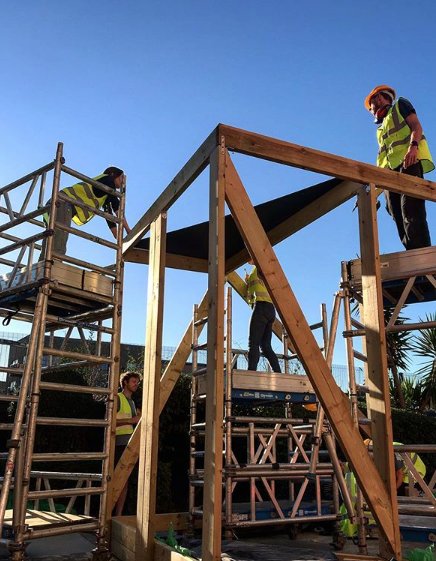 Studioberman's tweet photo. Yippee look at this cracking structure going up #PhoenixSchool #playgroundbuild #timberframe structure @MattFionaBUILD retweet of insta images. Very much hoping I get over later today if I can, great hands-on #education BUILD works. Splendid Fi MacDonald, Matt Springett+ team https://t.co/ozo27zKtkB