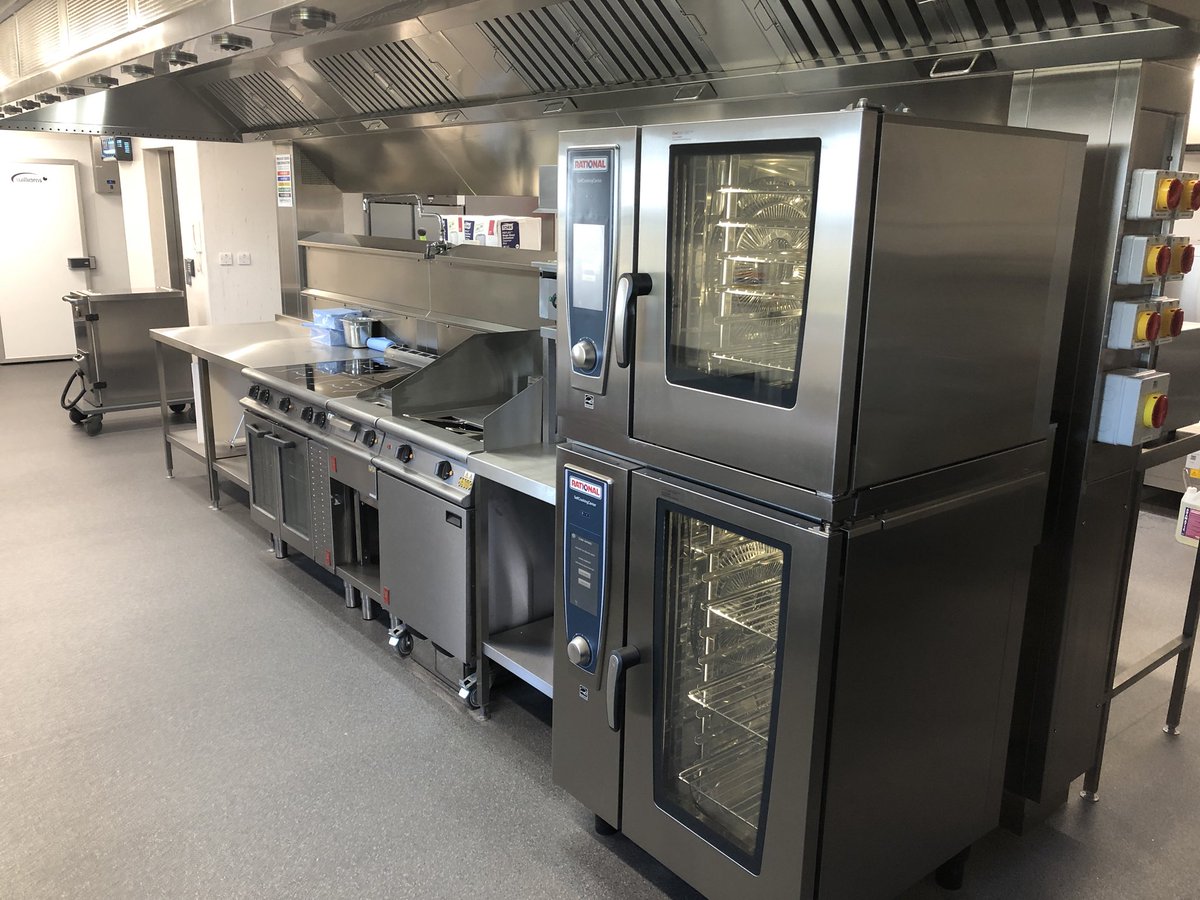karlosj78's tweet image. Nice new @RATIONAL_AG self cooking centres installed for @HallmarkCare new home in Girton by @GSCateringLtd #happycustomer #greatcombis