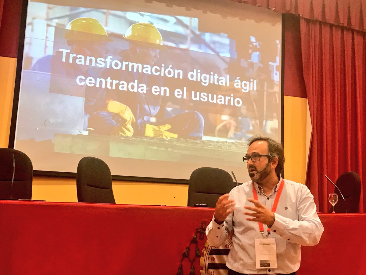 roberto_bayon's tweet photo. Lean StartUp como eje de la transformación digital, usando #Agile y centrándose en el usuario con @fernandomilla #itsmASTUR18 https://t.co/VwJCQGVXbq