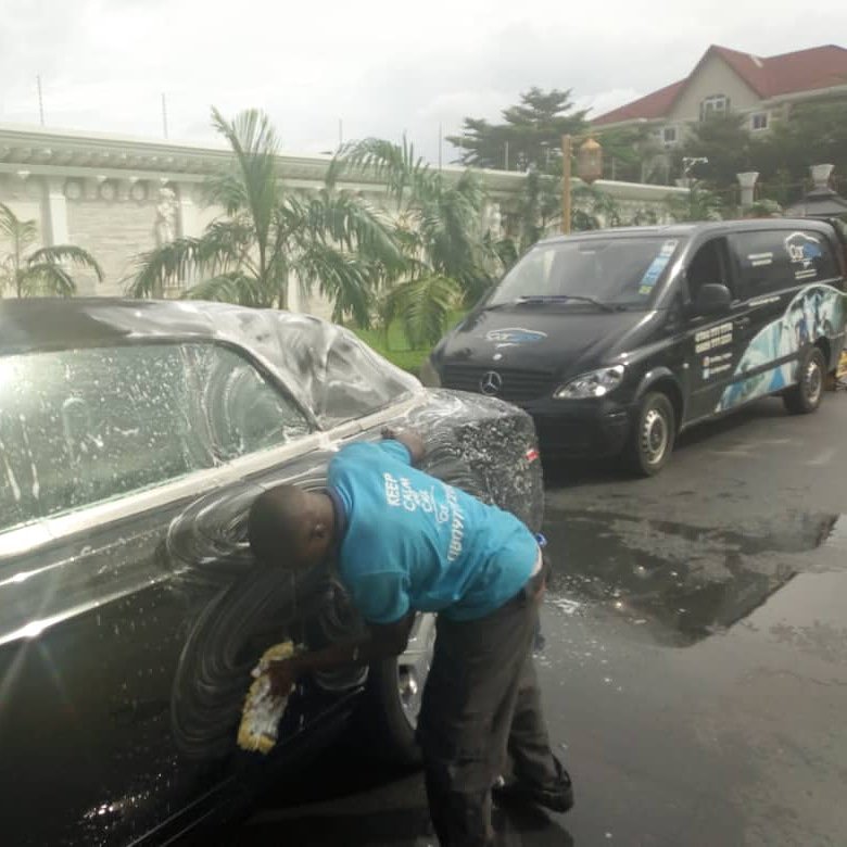 CarspaLagos's tweet photo. A Spa for your Car... Literally #carspa #carspalagos #mobileCarWash #lekki https://t.co/Oo4oa1Qs7N