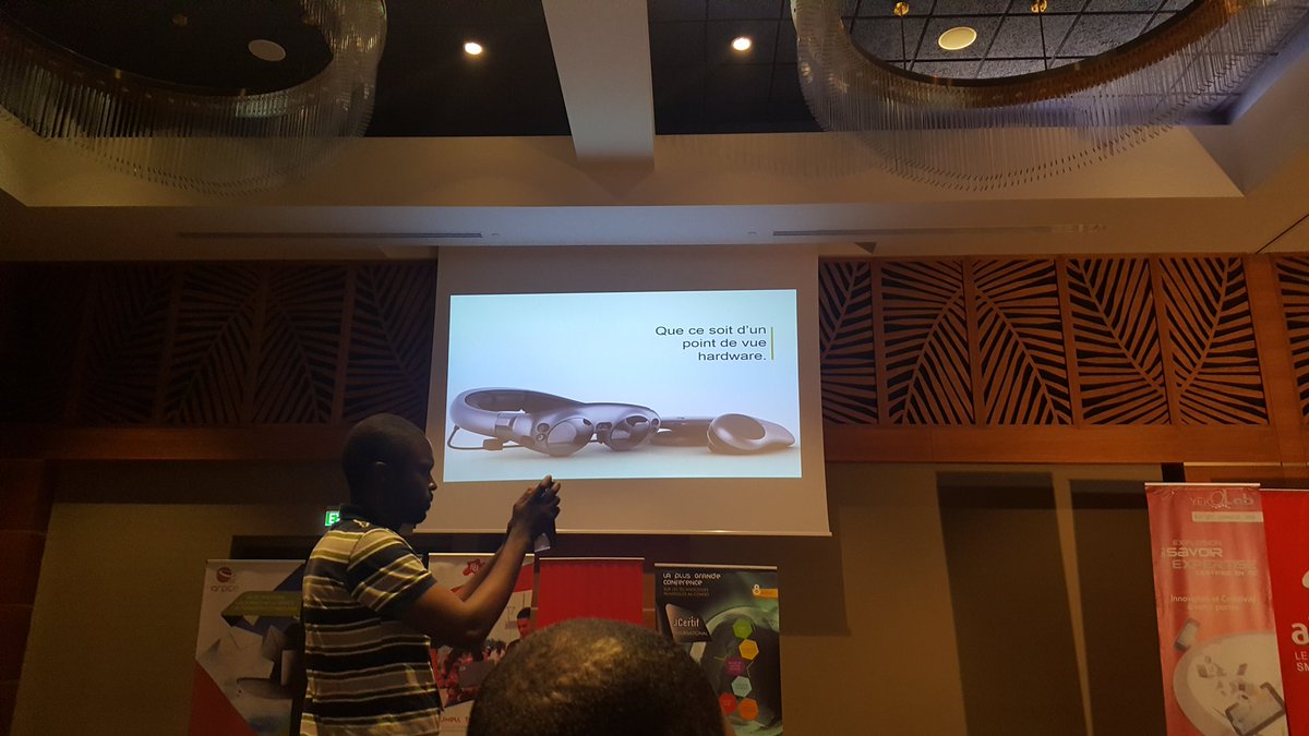 Selon Jean-François Kitchiguine  La technologie est de  plus en plus mature voilà pourquoi il faut s'intéresser à la réalité augmenté.
#JCertif #JCertifBrazza #JCertif18 #Virtualreality