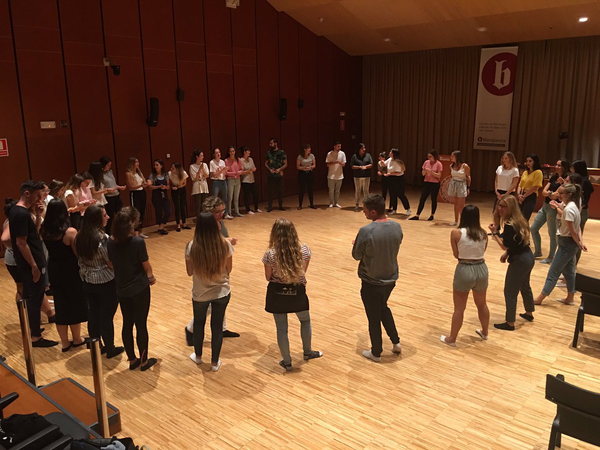 maprats's tweet image. Iniciem el seminari @Blanquerna de pràcticum II amb dinàmiques de grup #orgullblanquerna @BlanquernaFPCEE @uramonllull @annabelfc @Ruthdlo @MireiaCivis @marta_cabre