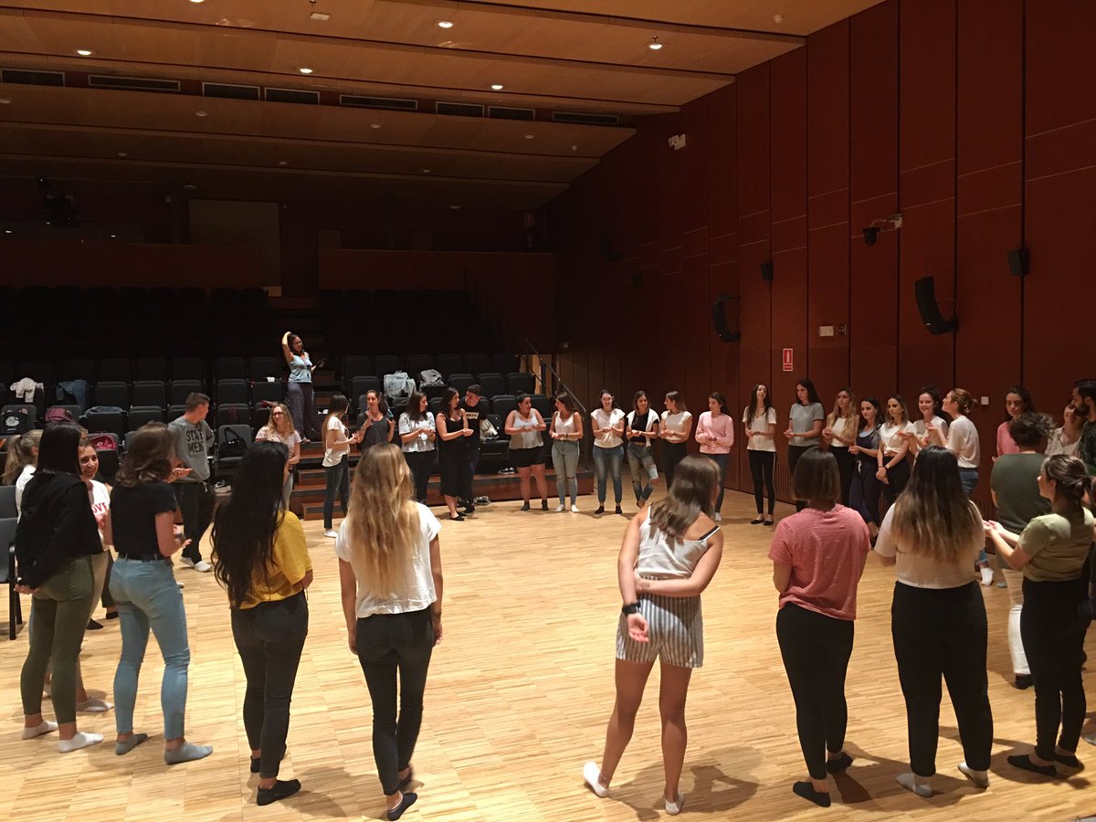 maprats's tweet image. Iniciem el seminari @Blanquerna de pràcticum II amb dinàmiques de grup #orgullblanquerna @BlanquernaFPCEE @uramonllull @annabelfc @Ruthdlo @MireiaCivis @marta_cabre