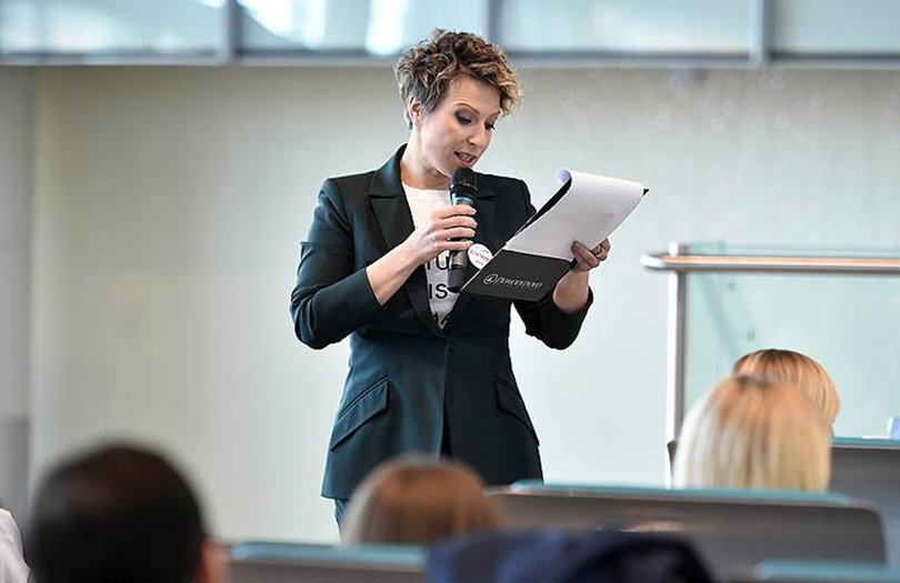 25 сентября 1998 года в России началось регулярное вещание канала MTV. Сегодня, 27 сентября в СК «Олимпийский» состоится большой концерт, посвященный 20-летию вещания телеканала MTV в России. tophit.ru/ru/news/view/i…