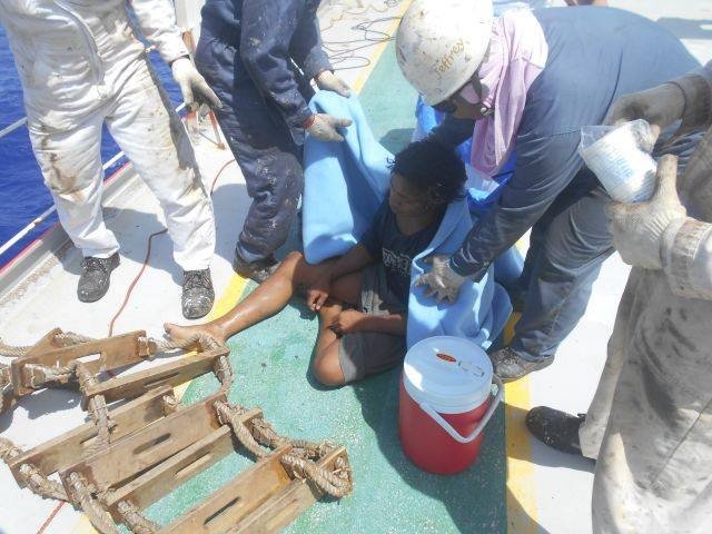 samaiye2018's tweet photo. Read a story of how a 19-year-old Indonesian teenager survives 49 days floating on a sea in a wooden fishing hut after… https://t.co/fzBRq6BWSW https://t.co/q0nqhBzOUj