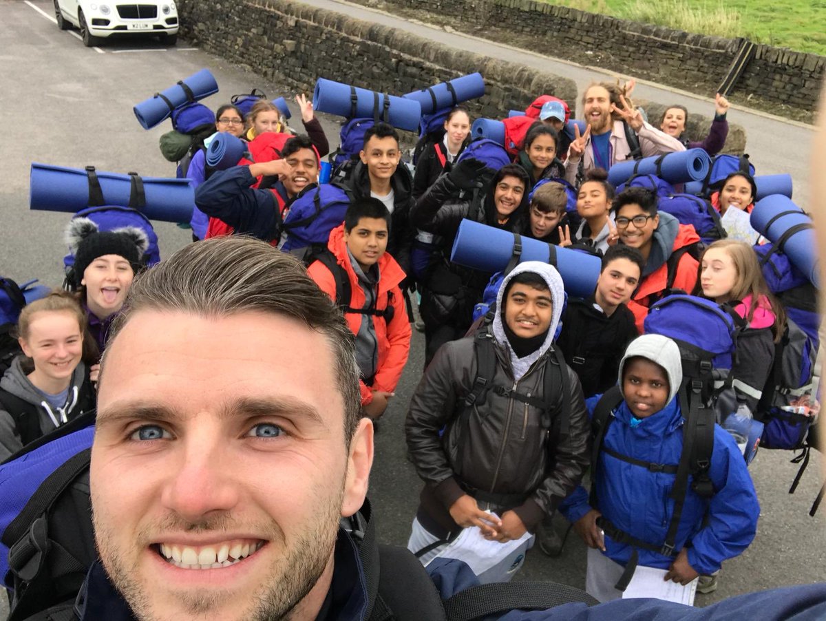 TEAM TOAN setting off on the first day of their #DukeofEdinburgh bronze award. Students are now half way through the second day after an overnight camp. All showing great #ENDURANCE despite being tired. <a href="/OldhamAcademy/">E-ACT The Oldham Academy North</a>