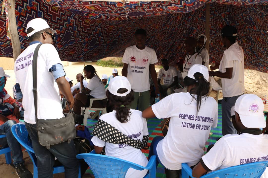 La première journée de la campagne à été clôturée par une séance de causerie suivi d’une photo de famille #jmc2018
Restez connecté,suivez nous en cette deuxième journée sur notre page Facebook ,LinkedIn et tweeter 
#Ensemblepourunavenirsain 
#femmesautonomesnationenavant
#jarim