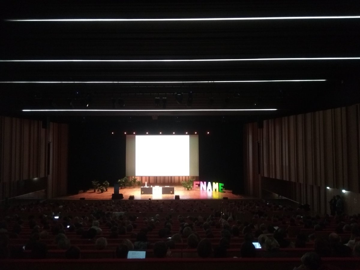 HOPTOYS_FRANCE's tweet photo. @HOPTOYS_FRANCE au colloque de la @FNAMaitrE  (enseignants spécialisés). Conférence de J. Bernardin, président du Groupe français d'éducation nouvelle: "Plus nous croyons les enfants limités, plus nous les mettons en incapacité de dépasser leurs limites". 
#fname2018 #education https://t.co/EnbrJRKYuk