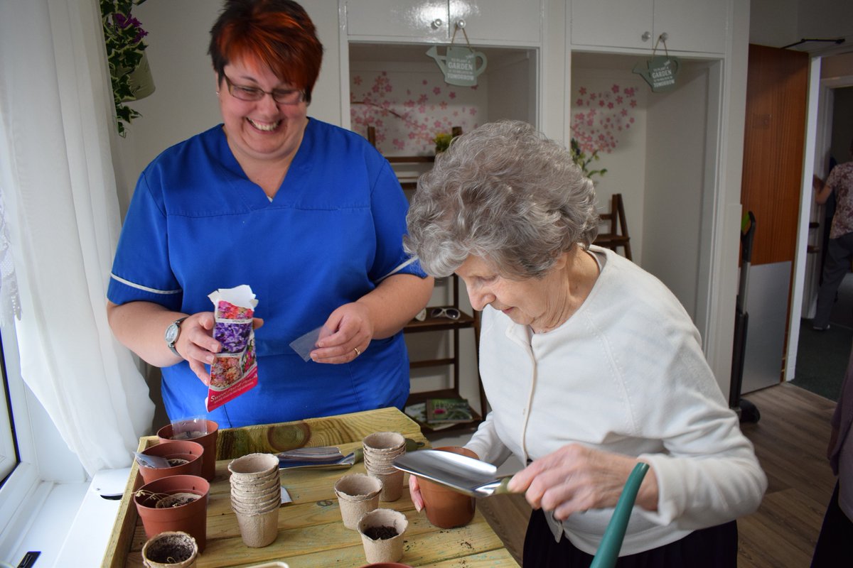 sheffcare's tweet image. We&apos;re always on the look out for passionate and dedicated people to join our caring teams! Head over to sheffcare.co.uk for more information! #care #caresupportworker #job #Sheffieldissuper #sheffieldjobs @JCPinSouthYorks