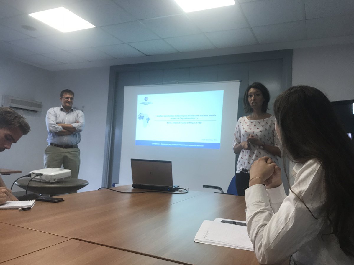 mturbaux's tweet photo. Rencontre à la chambre française de commerce du maroc à Casablanca pour les opportunités des marchés agricoles et bien choisir les partenaires #Fintech #valeurtech #agritech2018 présentation de @TurboCereal la solution pour les délais de paiement https://t.co/TJ8A6Jk3sC