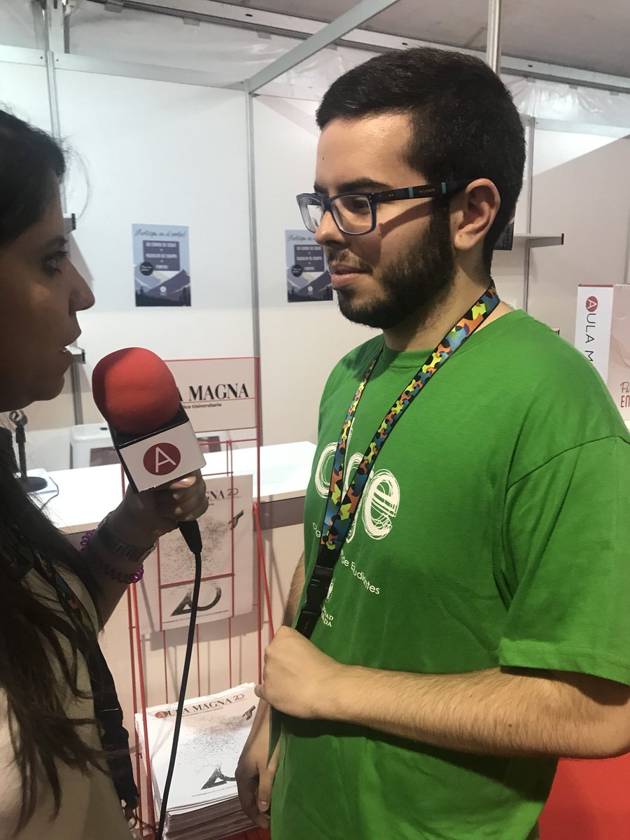 AulaMagna's tweet photo. Desde @DGEUGR Julian Juberías señala la importancia del asociacionismo estudiantil y la labor para la defensa de los titulos que desde la ugr se lleva a cabo #JJRR18  #aulamagna18 https://t.co/1kKVQjMRW8