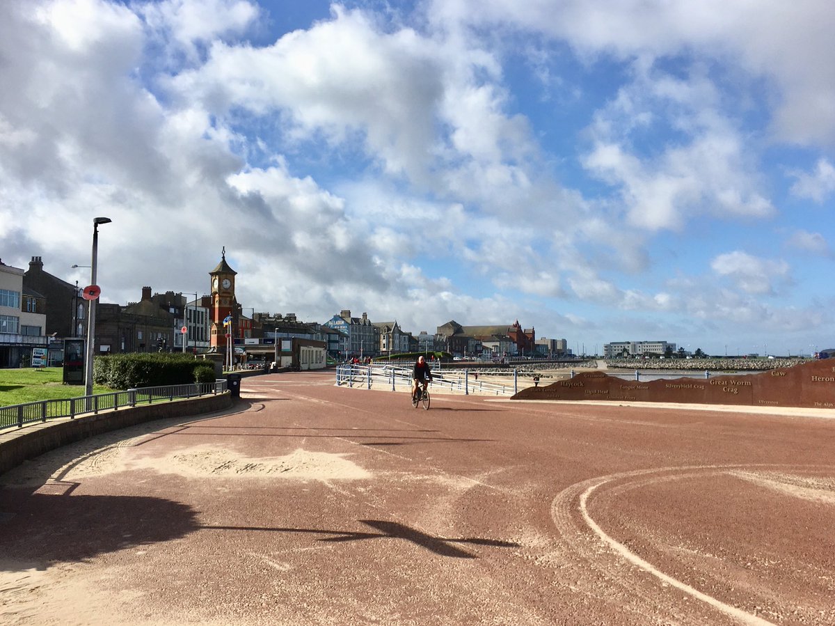 Sunny and breezy in Morecambe #WorldTourismDay @moreMorecambe <a href="/VisitMorecambe/">Visit Morecambe</a> #ThursdayMotivation <a href="/kerriegosneyTV/">Kerrie Gosney</a> @JonMitchellITV