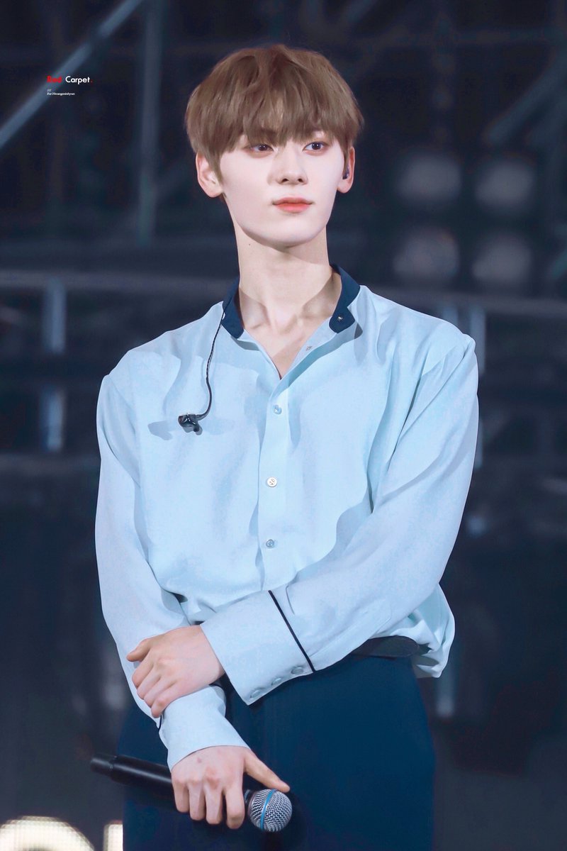 redcarpet_mh's tweet photo. 180602 천사야💫 #황민현 #민현 https://t.co/Cz4woZ211s