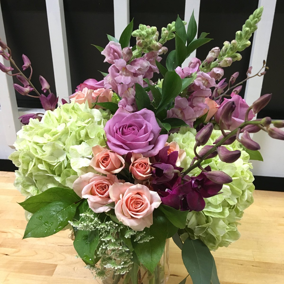 Enchanted Florist tweet media