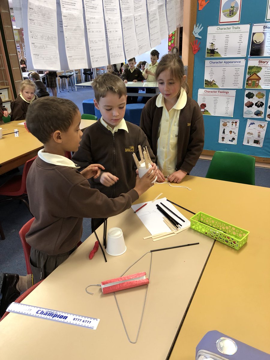 1R and 1S students creating their wind measuring instruments. We are embedding #stem within our data program. Teaching our students to be creative, critical, collaborative communicators! <a href="/Sarah__Crooks/">Sarah Crooks</a> <a href="/ruthleal1323/">Ruth Leal</a> <a href="/craigsnudden/">craig snudden</a>