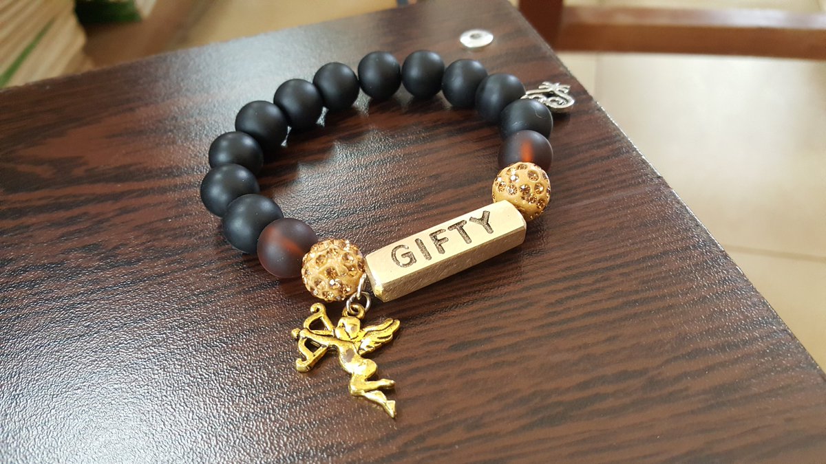 OnuiEssentials's tweet photo. We're ready. Stunning bracelets made to your taste. Get in touch on 0244242849 for yours. 40ghc only
#onuiessentials #handmade #madeinghana #madeforyou #unisex #switchyourstyleup https://t.co/IQsfhlecSr