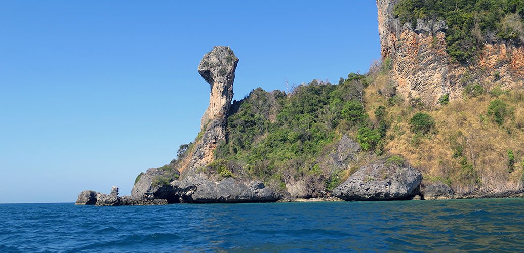 Destthailand's tweet photo. Chicken Island utanför Ao Nang #Thailand #AoNang
https://t.co/0eQLVdmkPQ https://t.co/NZg7N2ySfw