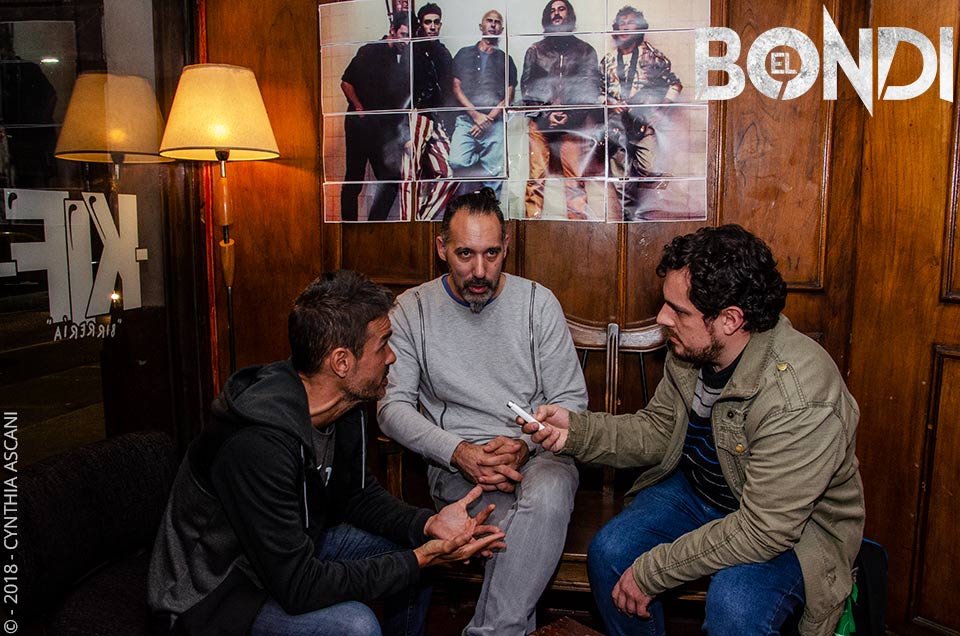 "Meternos en el mundo del sencillo o de la música escuchada de otra manera, fue un cambio rotundo que nos gustó", sugiere <a href="/RichiJahni/">Richi Jahni</a>, de <a href="/PAMPAYAKUZA/">Pampa Yakuza</a>. 

🤳bit.ly/2IiItyJ

Cronista📝: <a href="/maxnovf/">MaximilianoNovelliF</a> 
Fotografía📸: @Cynthia Ascani