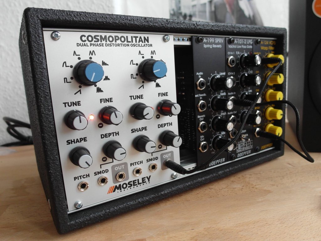 We'll be at the Dutch Modular Fest in The Hague from Fri to Sun! See you all there!