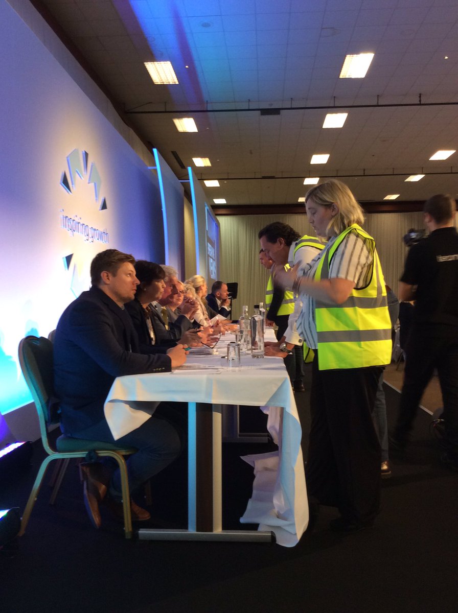 WGH_Updates's tweet photo. Our brilliant judges have been busy listening to the pitches from our business teams this morning at #WBCIG
A big thanks to our judges and everyone who took part.
We eagerly await the results. https://t.co/5OjlBMnzUe