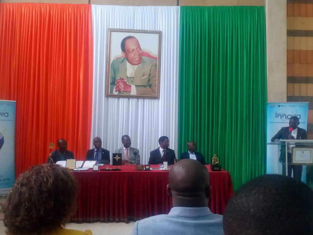 langeduvin's tweet photo. Lancement du salon des inventions et innovations, Abidjan Innova à l'hôtel du District Plateau. #oukaley https://t.co/mflwFVVZlE