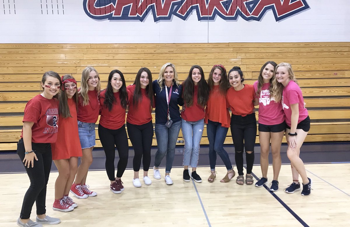 MrsGapp's tweet photo. So many reasons I just love this week!!! ❤️ #ChapFamily #ChapsGotGame #ChapHoCo2018 https://t.co/S3RN8wU2mk