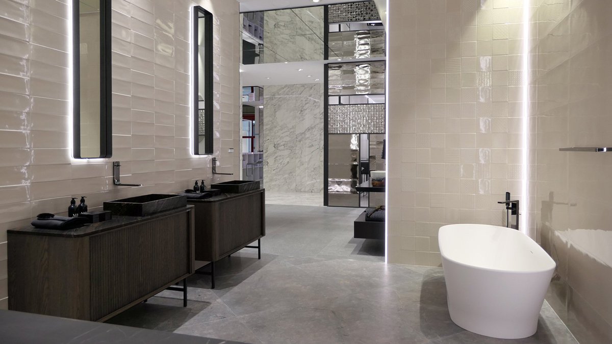 Porcelanosa_es's tweet photo. · · #CERSAIE2018 | Gamadecor · ·
#Gamadecor presenta cuatro novedades para #baños y #cocinas que se caracterizan por su utilidad eficiente y la belleza natural de sus acabados ⇒ https://t.co/ULxJQsLK6h
@CersaieOfficial #cersaie https://t.co/W89swE8U7f