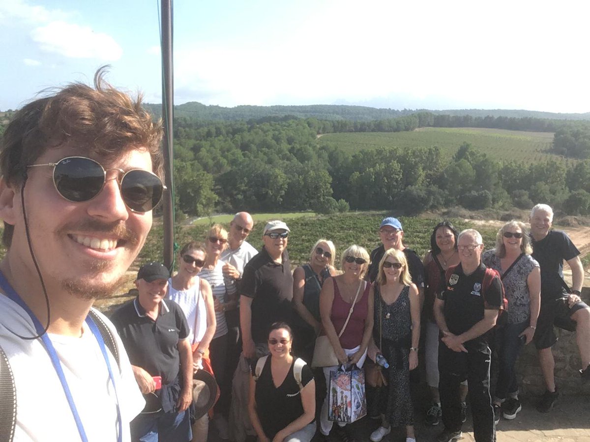 Castlexperience's tweet photo. Luis and Agnes with their groups at @OllerdelMas 🍷🍷 https://t.co/hgJXFf1Q26