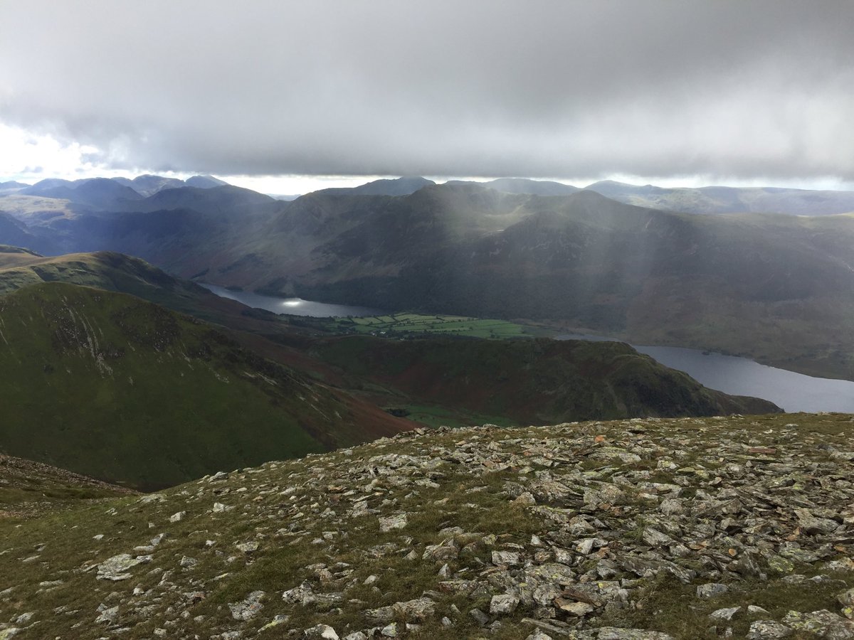 steele_simon's tweet photo. The mighty Grasmoor achieved ��@armathwaitehall⁩ ⁦@JuliaBradbury⁩ ⁦@pobhotels⁩ ⁦@RealLakes⁩ #fellwalking #inspired https://t.co/xitx3I9HfA
