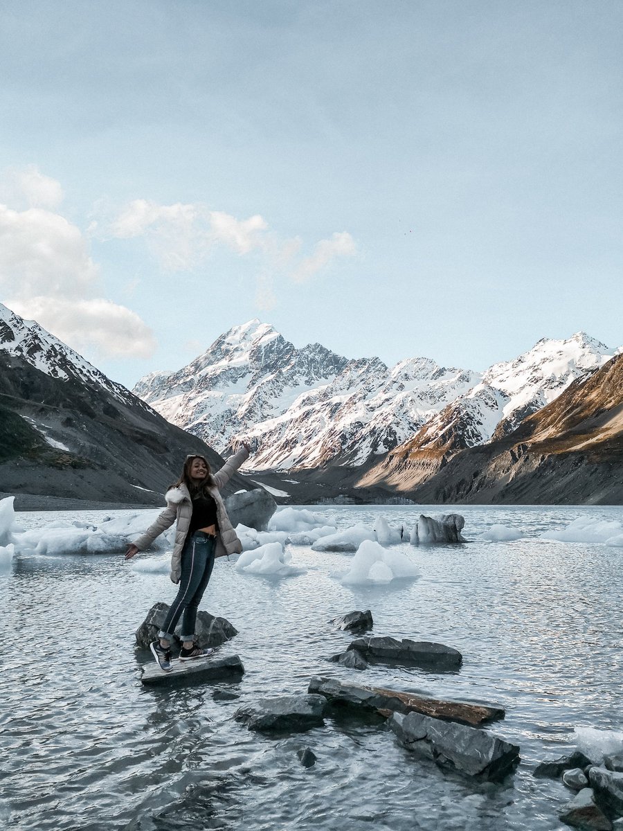 Hooker Valley Trail to Mt Cook. Shot on Huawei P20 and edited in Lightroom Mobile. 📷 #TheHobbitsKiwiTrip #NewZealand #HuaweiP20 #mobilegraphy