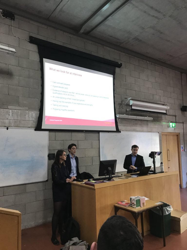lecturerCM's tweet photo. Great to see #CITBIS graduates @pwcirl_careers coming back giving advice to our final year BIS #thanksronan  #citcareersfair https://t.co/abXfZedTHs