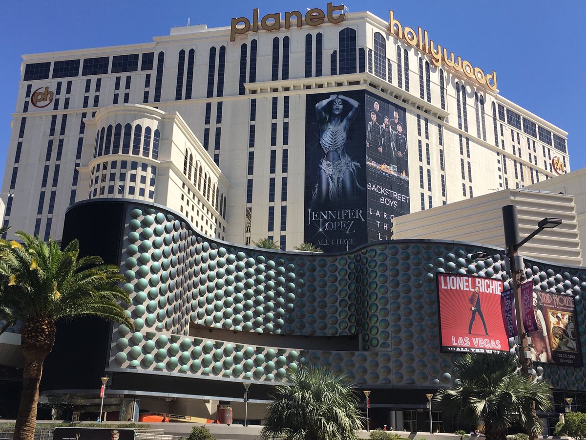 PerfumeDudeBB's tweet photo. Had the most AMAZING weekend in #LasVegas last weekend for my BIG #JLoVegas trip! Finally got to see @PHVegas, shopped in the @ZapposTheater store for #ALLiHAVE merch and I was FRONT ROW at @JLO! Finally got to SEE MY ICON &amp; SHE SEEN ME-(pic 4)❗️ #DreamComeTrue #HappyJLover❤️ https://t.co/qu36EsocLG