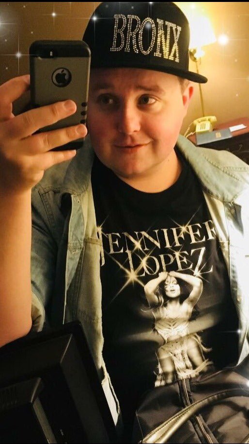 PerfumeDudeBB's tweet photo. Had the most AMAZING weekend in #LasVegas last weekend for my BIG #JLoVegas trip! Finally got to see @PHVegas, shopped in the @ZapposTheater store for #ALLiHAVE merch and I was FRONT ROW at @JLO! Finally got to SEE MY ICON &amp; SHE SEEN ME-(pic 4)❗️ #DreamComeTrue #HappyJLover❤️ https://t.co/qu36EsocLG