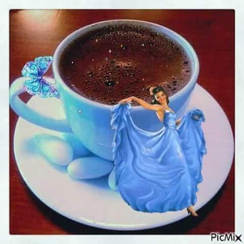 H_T__H's tweet photo. الوحدة ان تجلس وحيداً!!
الوحدة ان ينفرد بك حزنك
في الوقت الذي لا تجد من يغيث
وحدتك ولا يشاركك همك
تبقى القهوى صديقتي الوفيه
التي لا تصيبها متغيرات الحياة https://t.co/VLyG3aoZuV