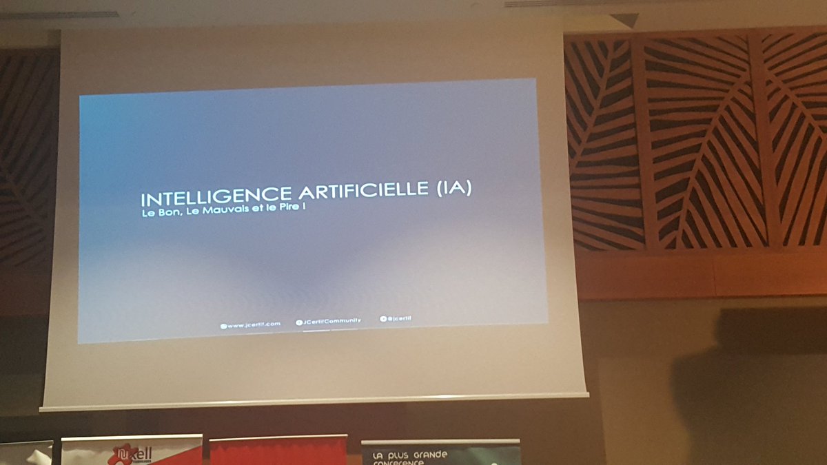 ehoumanaudrey's tweet photo. Machine Learning 《intelligence artificielle 》présenté par @bonbhel Max.
#JCertif #JCertifBrazza #JCertif18 https://t.co/8zRCSFSM1D