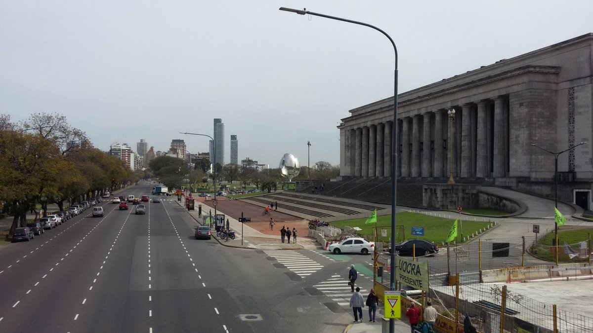 AgenciaTelam's tweet photo. #Clima ⛅️ Ciudad de Buenos Aires y alrededores.  
Cielo nublado con vientos moderados. 
Máxima 19°  
Mínima 14°  
Seguí todo el pronóstico del tiempo en https://t.co/A53abGxw40 https://t.co/9mHfcfWiMe