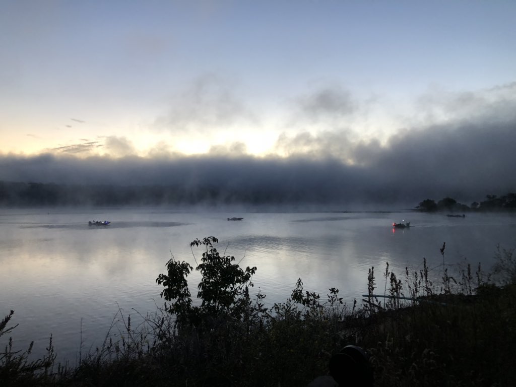 fuelinggood's tweet image. Boats are hitting the water at Truman Lake for another day of prep for the 2018 Crappie Masters National Championship. I am headed out shortly &amp;amp; will report more from the water. #ethanol #fuelyourknowledge @CrappieMasterTV