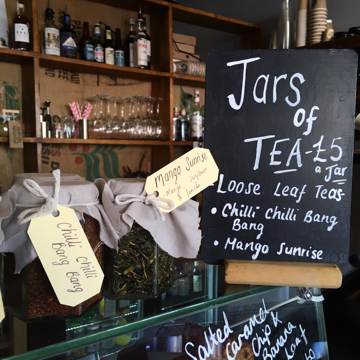 JARS OF TEA ☕️ 
 Know somebody who loves Tea, here’s a cute gift idea for them 💖#looseleaftea #getplump