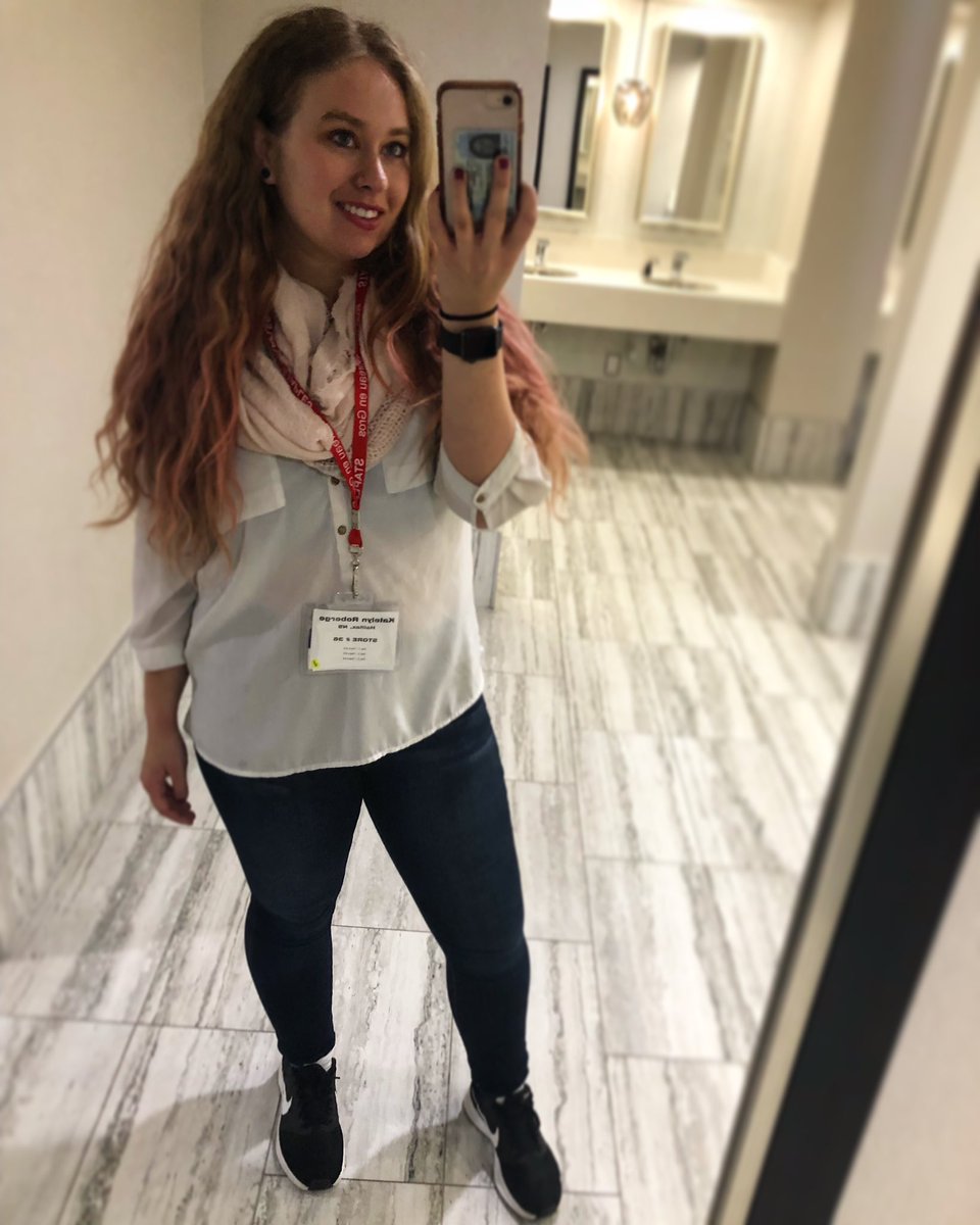 RobergeKatelyn's tweet photo. Last day at the Staples Tech Symposium! I am so grateful for this opportunity 😀@StaplesCanada @StaplesLearning 
#event #work #symposium #staples #work #learn #grow #amazing #happy #canada #toronto #staplestech https://t.co/4wiy3C5al7