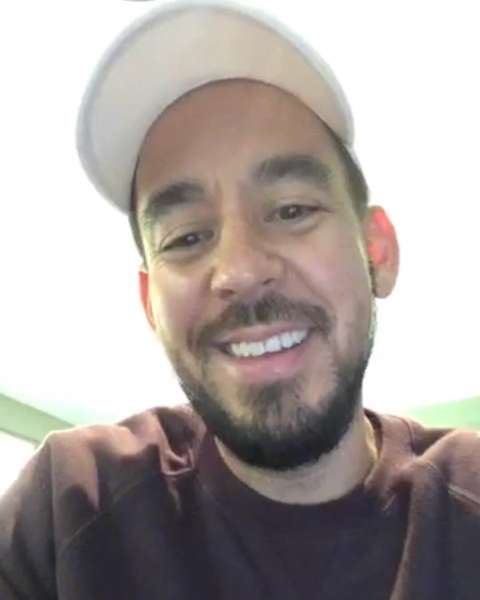 assilva6's tweet photo. My opinion about the live on FB?
I totally agreed that @mikeshinoda said!
As much as we feeling sad about losing Chester, it’s not healthy to get stuck on it! And this doesn’t mean we’ll stop loving him! I still love him!
But now it’s time to #CelebrateLife and #MakeChesterProud https://t.co/nIJmnNZbCR