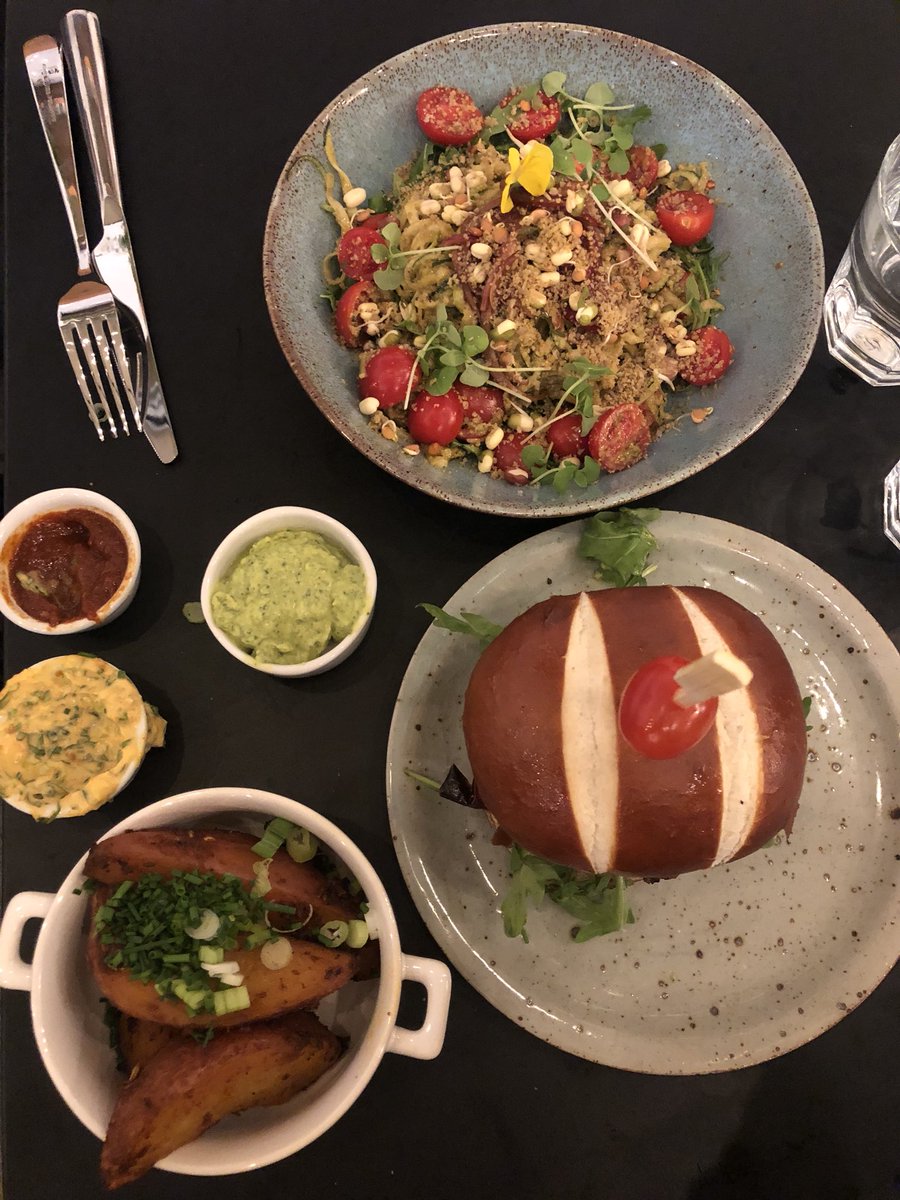DeadlyNightshadeⓋ (@231Tally) on Twitter photo 2018-09-27 11:53:18 The food at Unity Diner is INCREDIBLE and it’s a fully non-profit vegan restaurant where your money goes towards vegan campaigns and opening a new animal sanctuary in the UK! 😭🙌🏻💚 The food at Unity Diner is INCREDIBLE and it’s a fully non-profit vegan restaurant where your money goes towards vegan campaigns and opening a new animal sanctuary in the UK! 😭🙌🏻💚